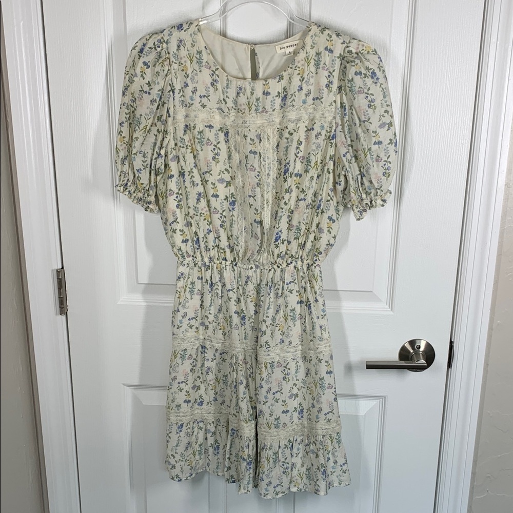 Blu Pepper floral and lace trim puff sleeve mini dress size large